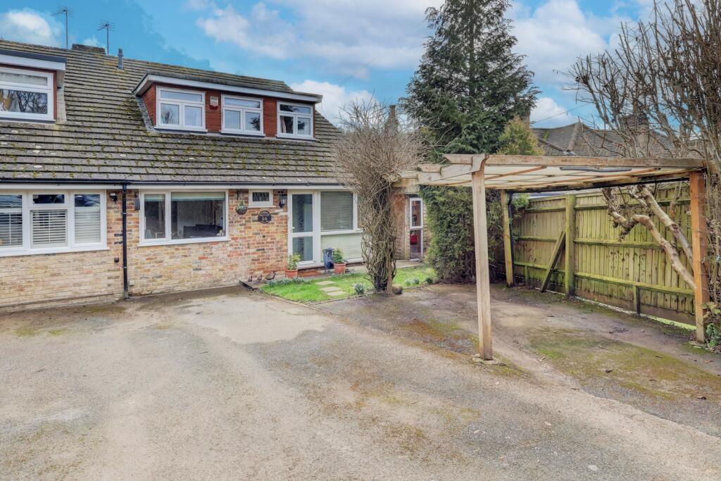 Main image of property: The Larchlands, Penn, High Wycombe, Buckinghamshire, HP10