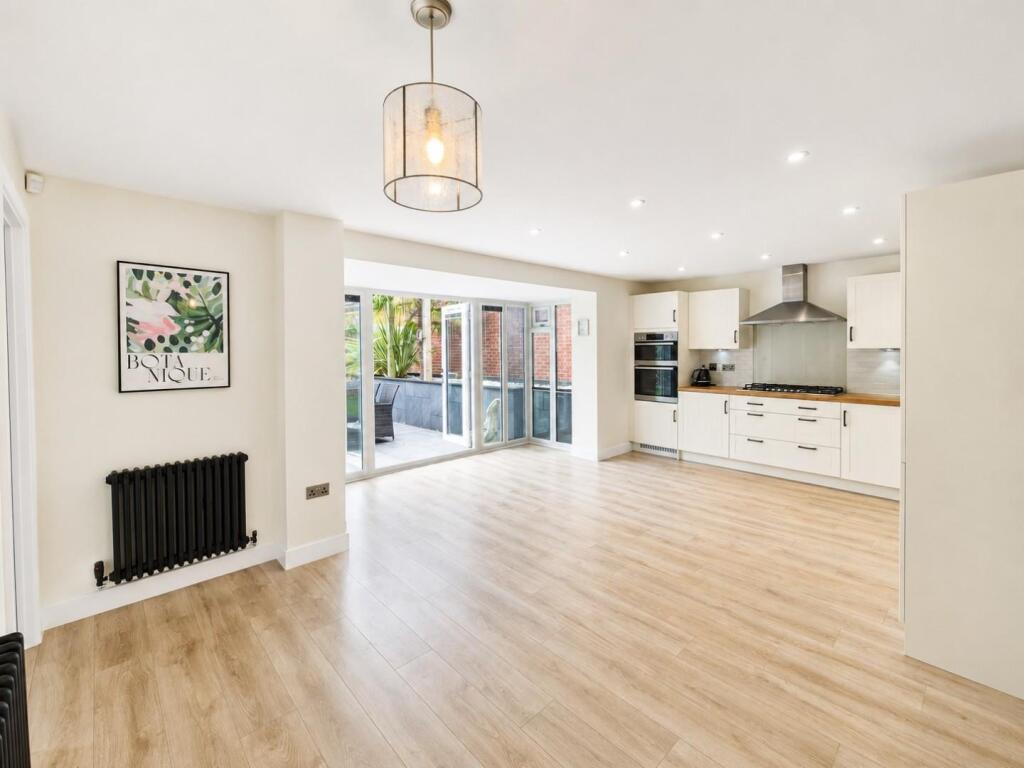 House in Earls Barton - View 2