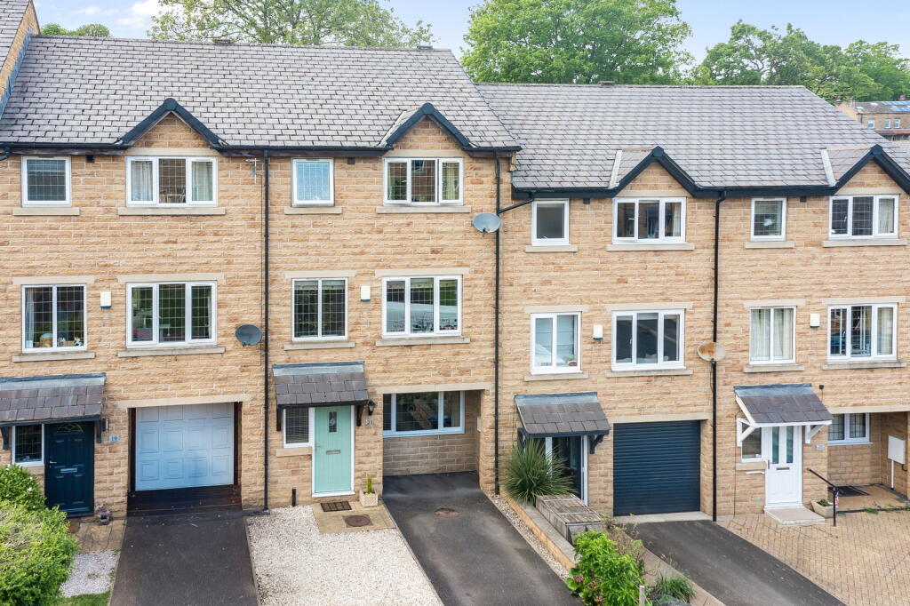 Main image of property: The Orchards, Brighouse, HD6