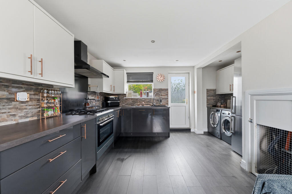 House in Grimsby, Brigsley - More