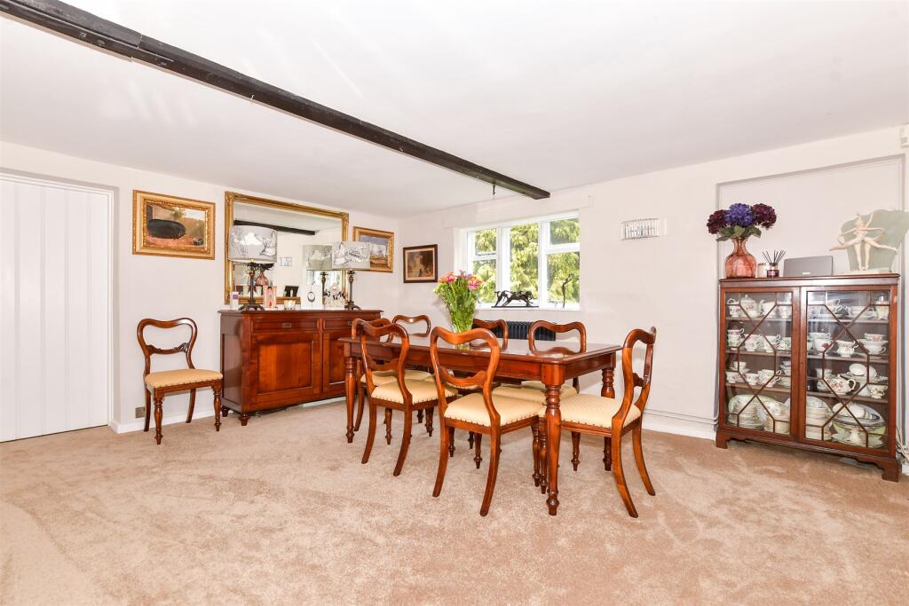 Egerton Road, Charing Heath, Ashford, Kent photo 3