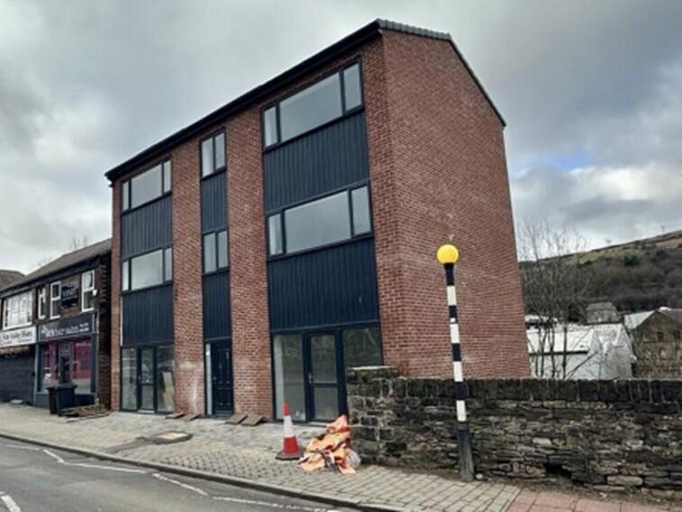 Manchester Road, S36 photo 2