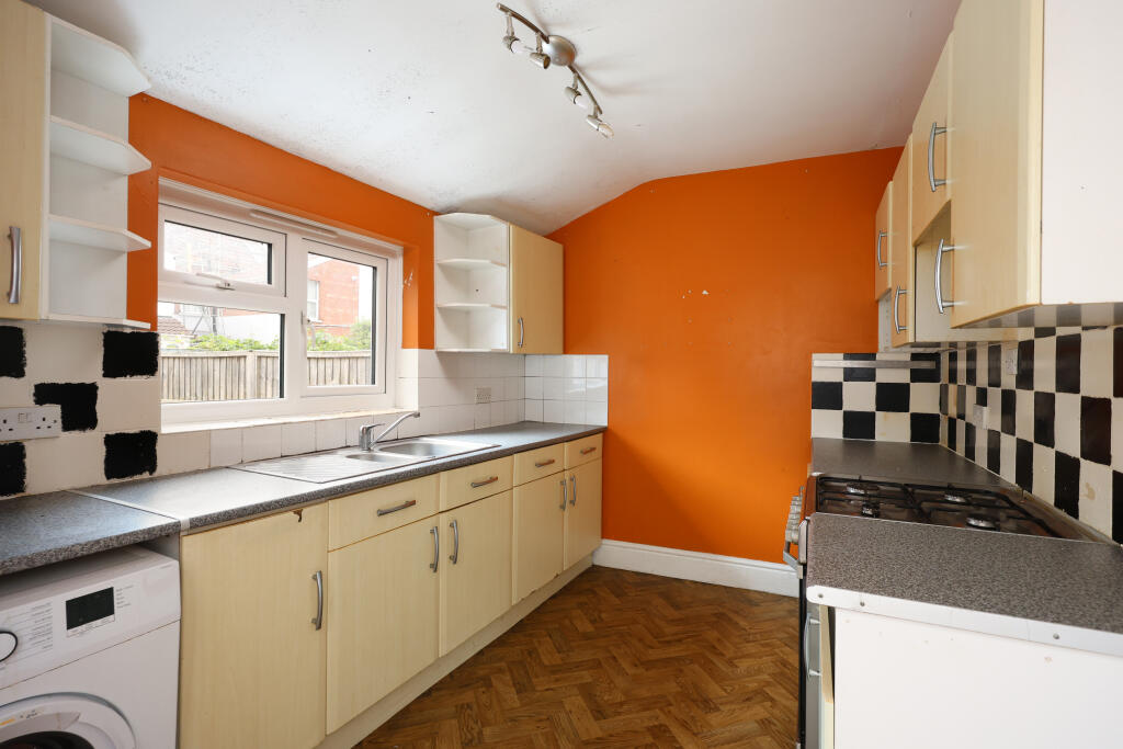 House in Bristol, Spike Island - More