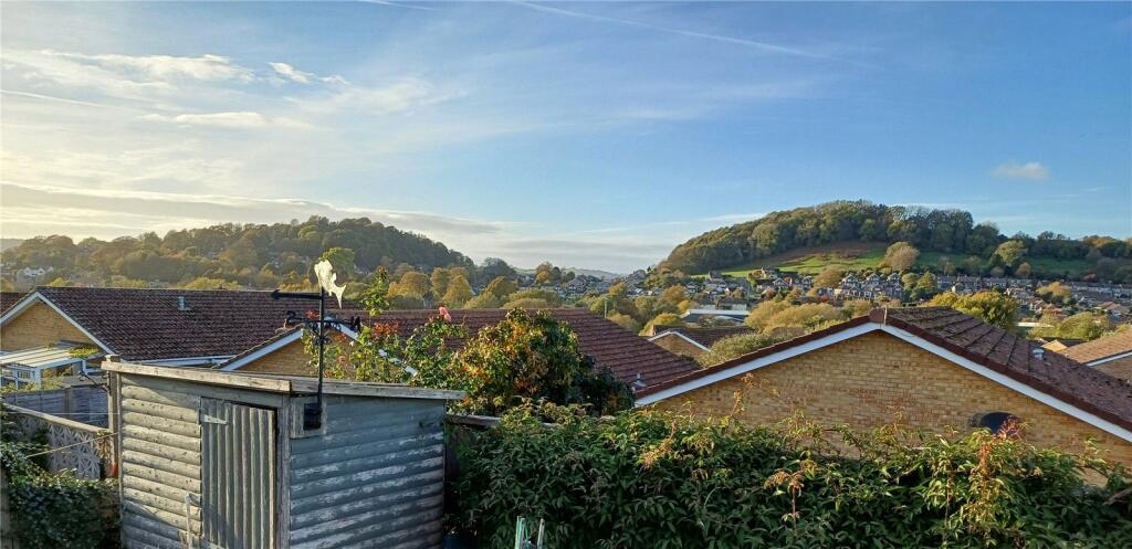 Stuart Way, Bridport, Dorset, DT6 photo 2