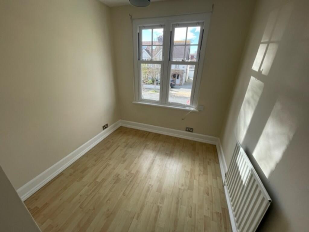 Apartment in Brighton - View 5