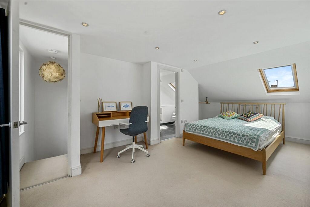 House in London - View 4