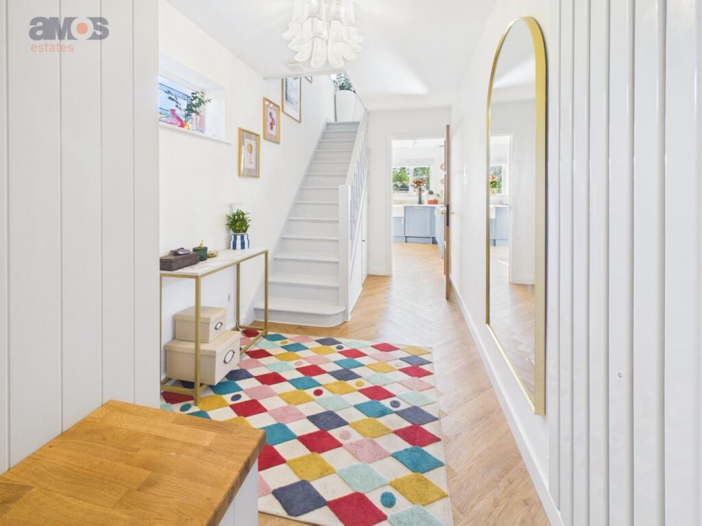 House in Rochford, Rayleigh - View 4