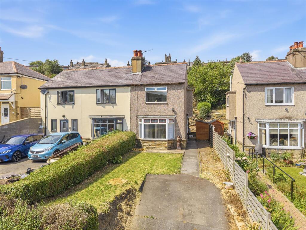 Main image of property: Sunnybank Crescent, Greetland, Halifax
