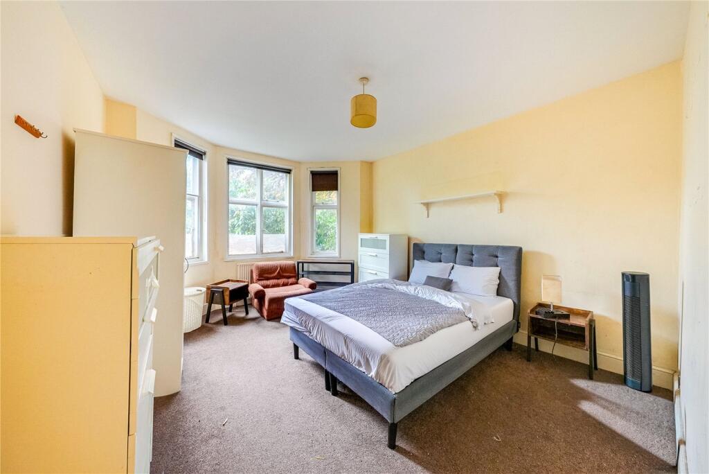 Main image of property: Oakfield Court, Haslemere Road, Crouch End, London, N8