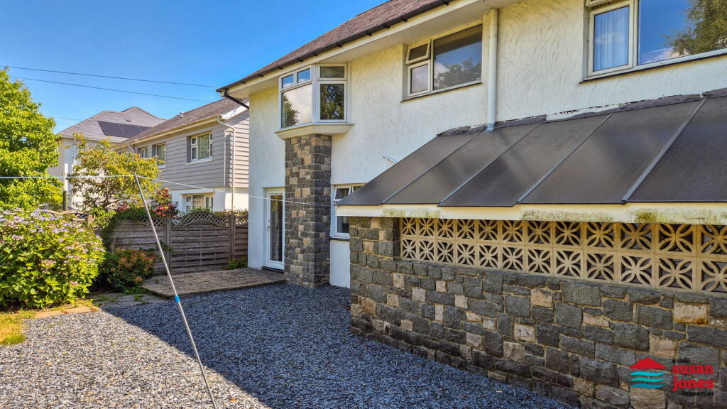 House in Llandudno - View 2