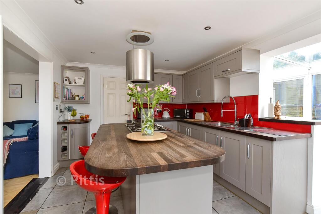 House in Portsmouth, Newport - View 5