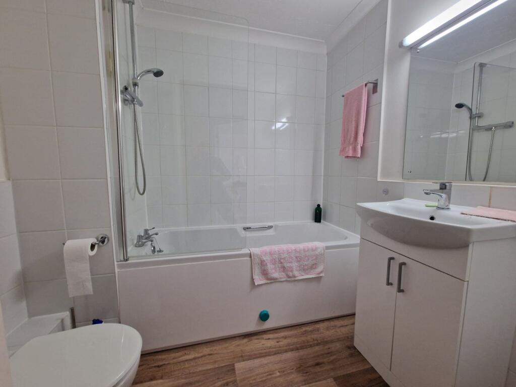 Apartment in Portsmouth, Southsea - View 2