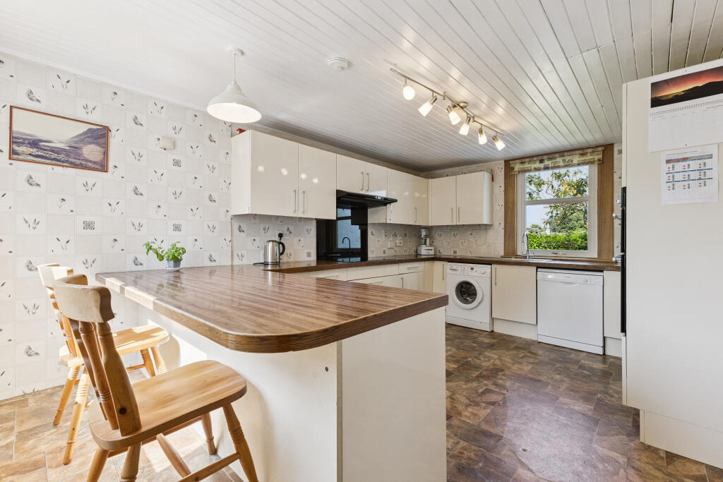 House in Perth - View 5