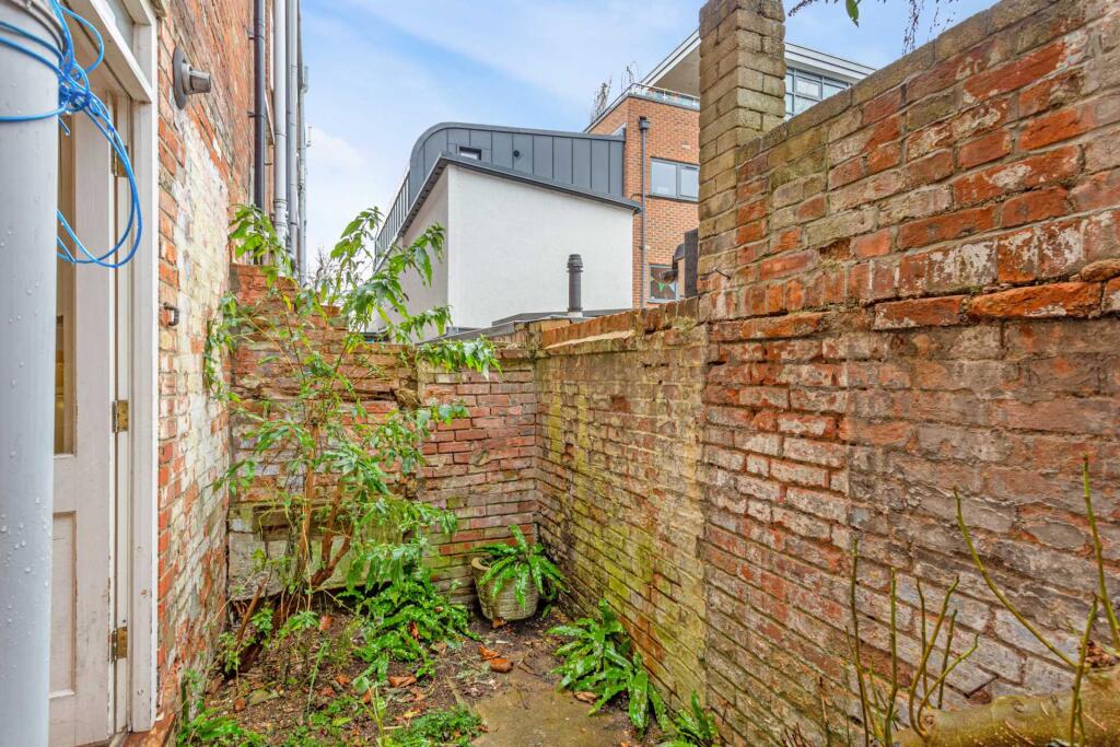 House in Oxford, Jericho - More