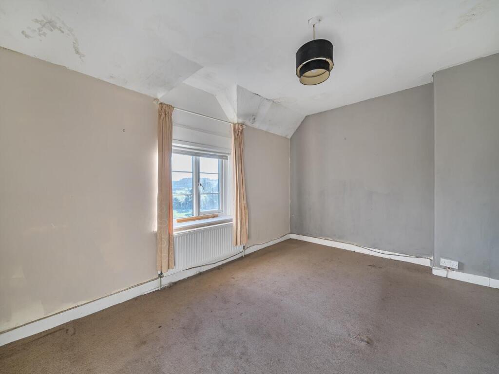 House in Glanvilles Wootton - More