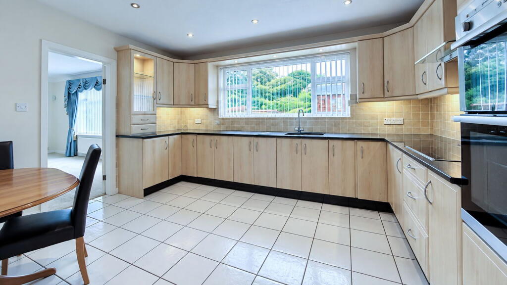 Trafalgar Road, Birkdale, PR8 2NP photo 3