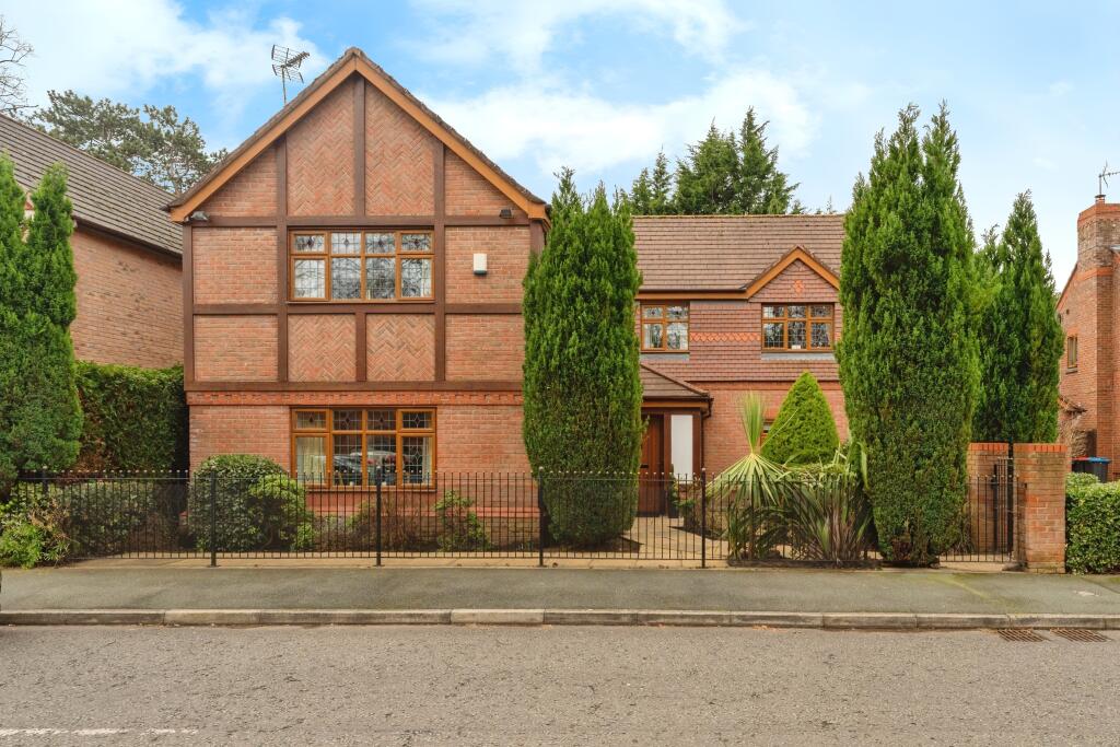 Main image of property: Glade Drive, Little Sutton, Ellesmere Port, Cheshire, CH66