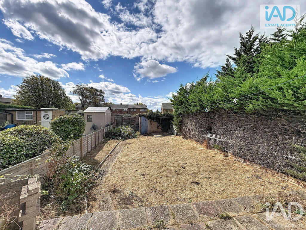House in Harlow, Passmores - View 4
