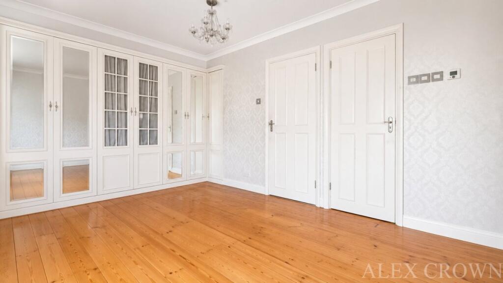 House in London - View 5