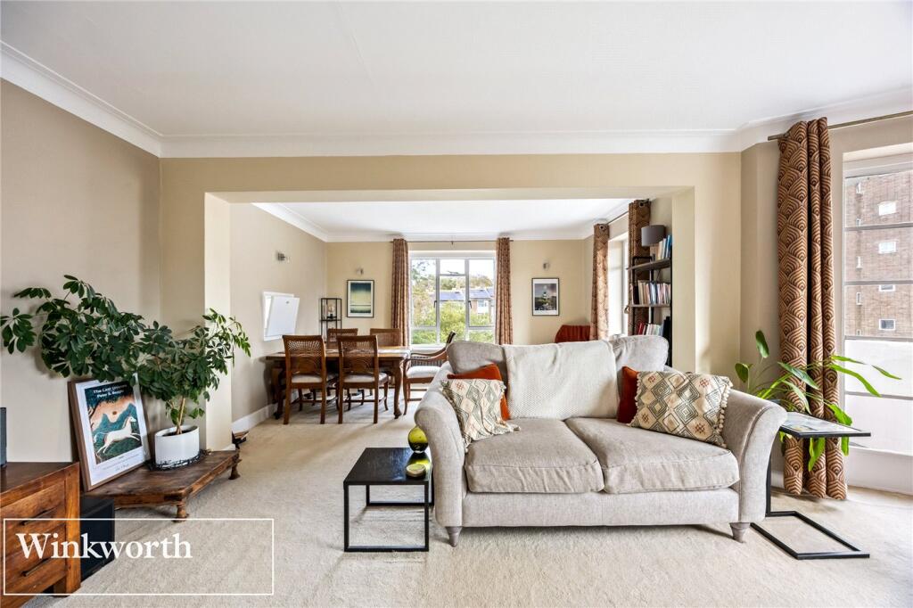 Apartment in Hove, Brunswick - View 5