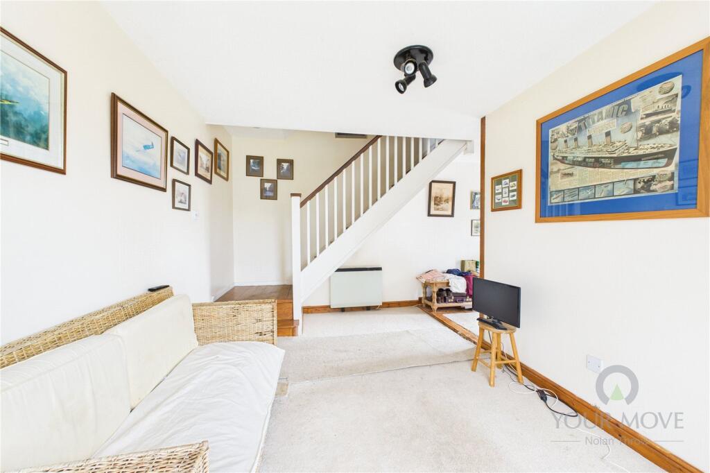 Burleigh Piece, Buckingham, Buckinghamshire, MK18 photo 4