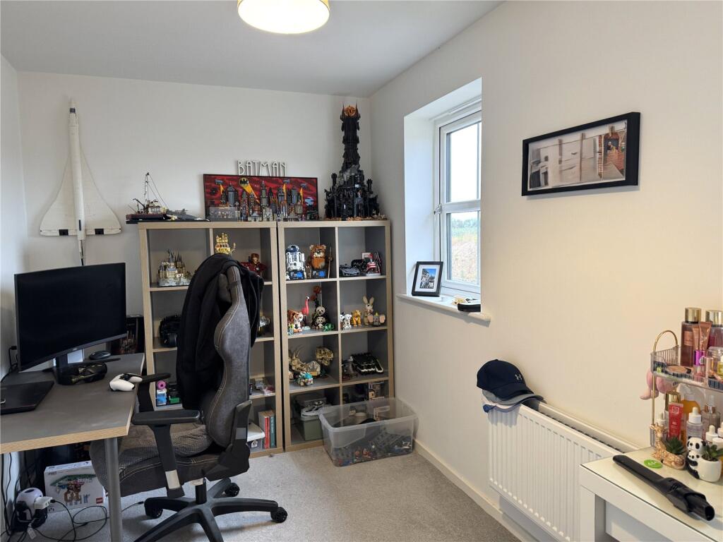House in Doncaster, Armthorpe - View 4