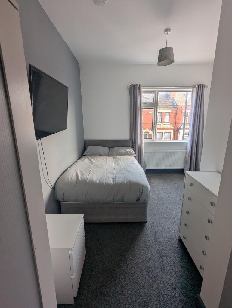 Main image of property: HMO Room 5, Rockingham Road