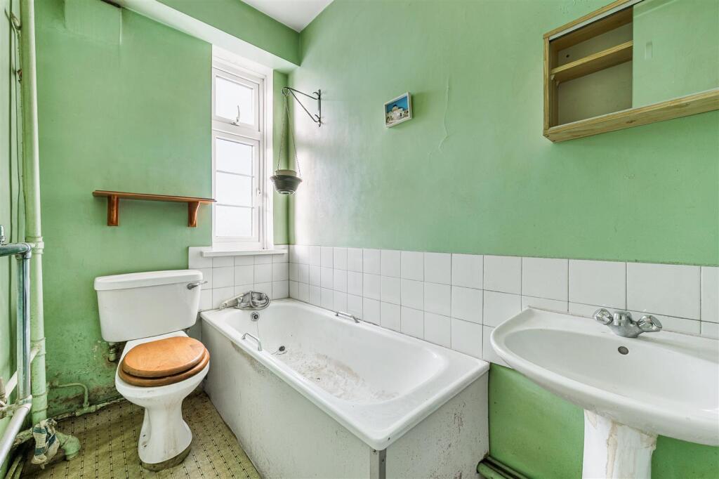 Apartment in London - View 4