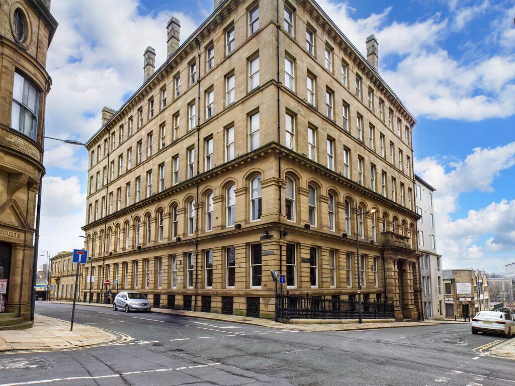 Apartment in Bradford - View 4