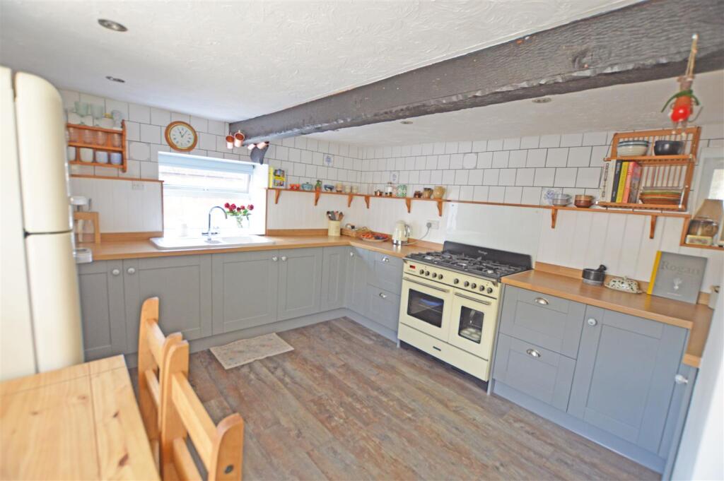 West Street, Crowland, Peterborough PE6 0ED photo 2