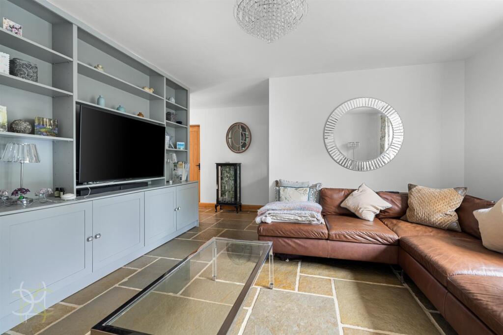 House in Worcester - More