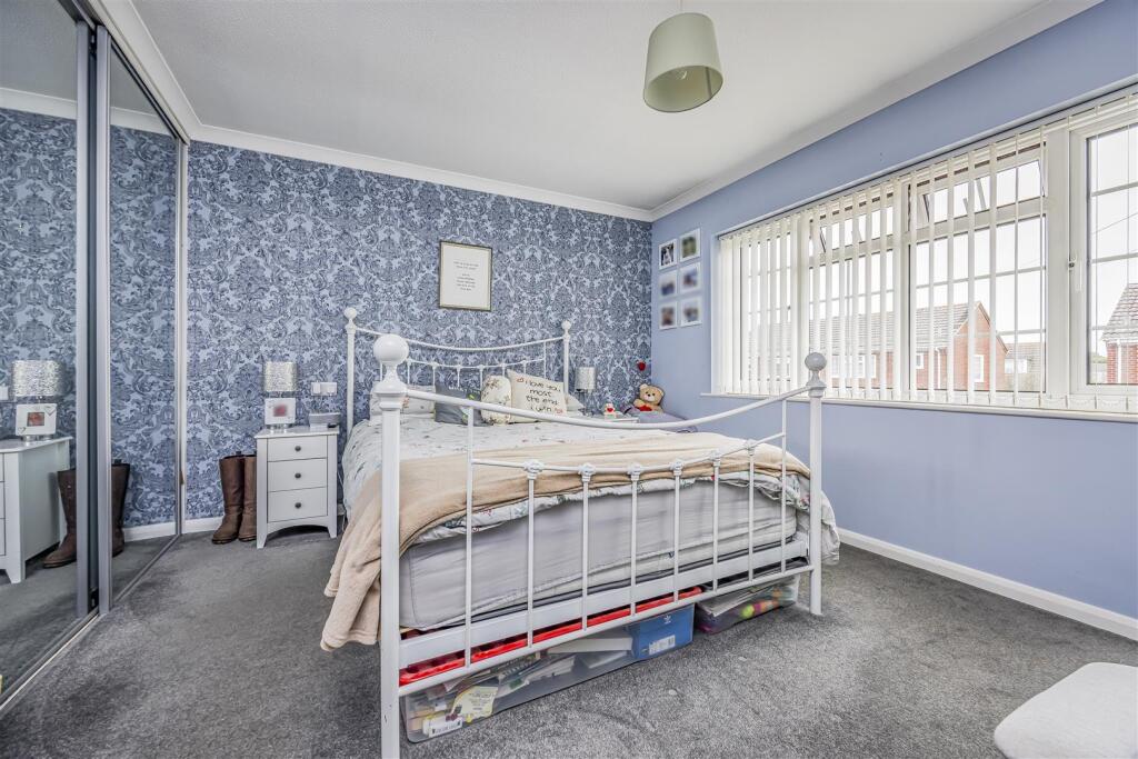 House in Havant, South Hayling - More