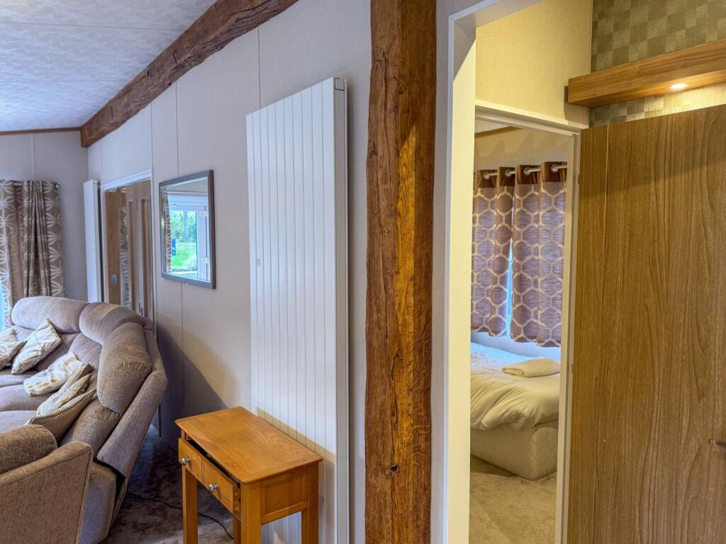 House in Hull - View 5