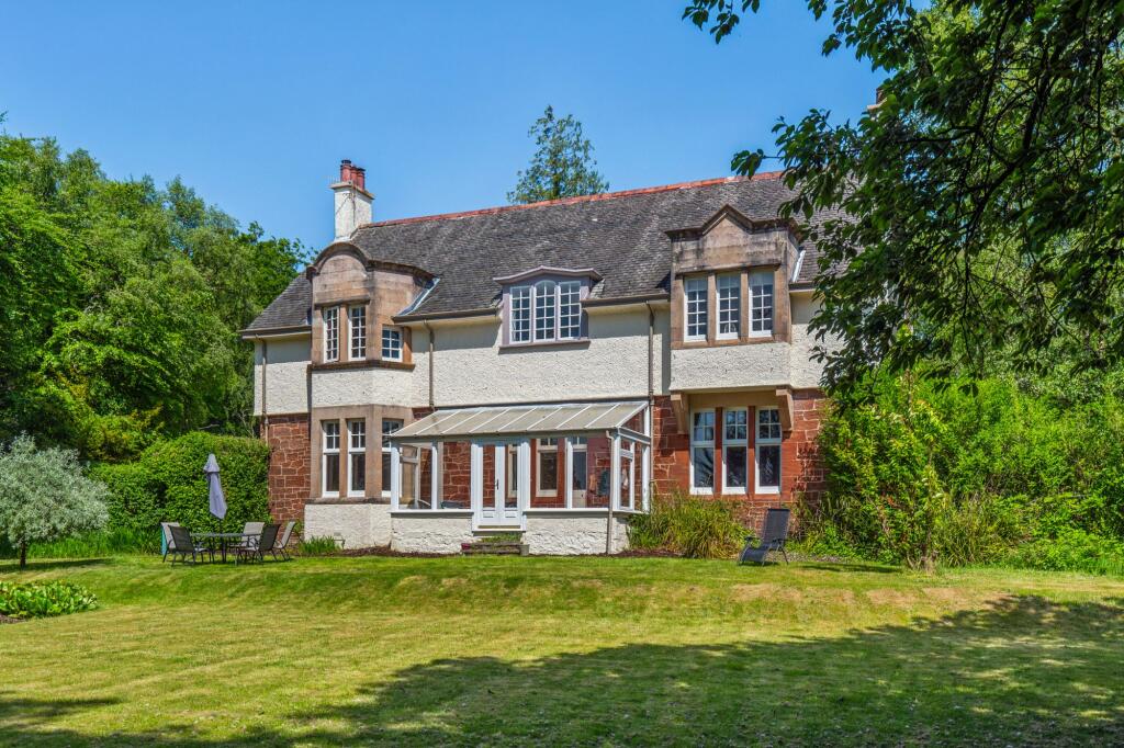 Main image of property: Upper Colquhoun Street, Helensburgh, G84