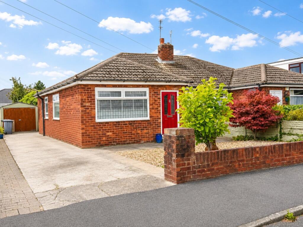 Main image of property: 8 Derwent Drive