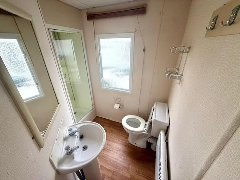 Three Bed Cosalt Cascade (35x10), Dovercourt Holiday Park, Dovercourt, Harwich, Essex, CO12 3TZ photo 3