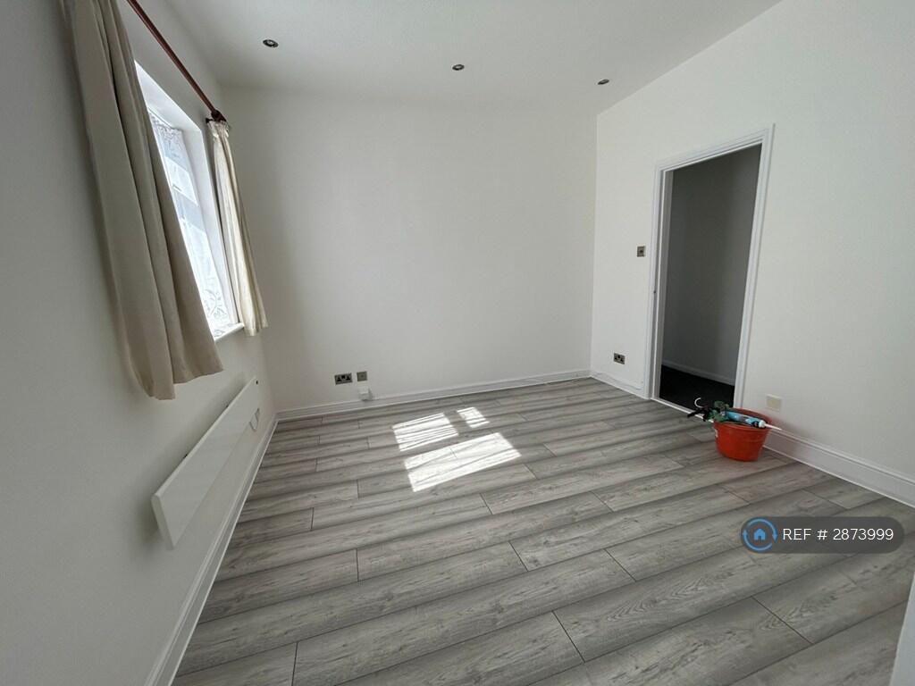 Main image of property: Boundary Road, London, E17
