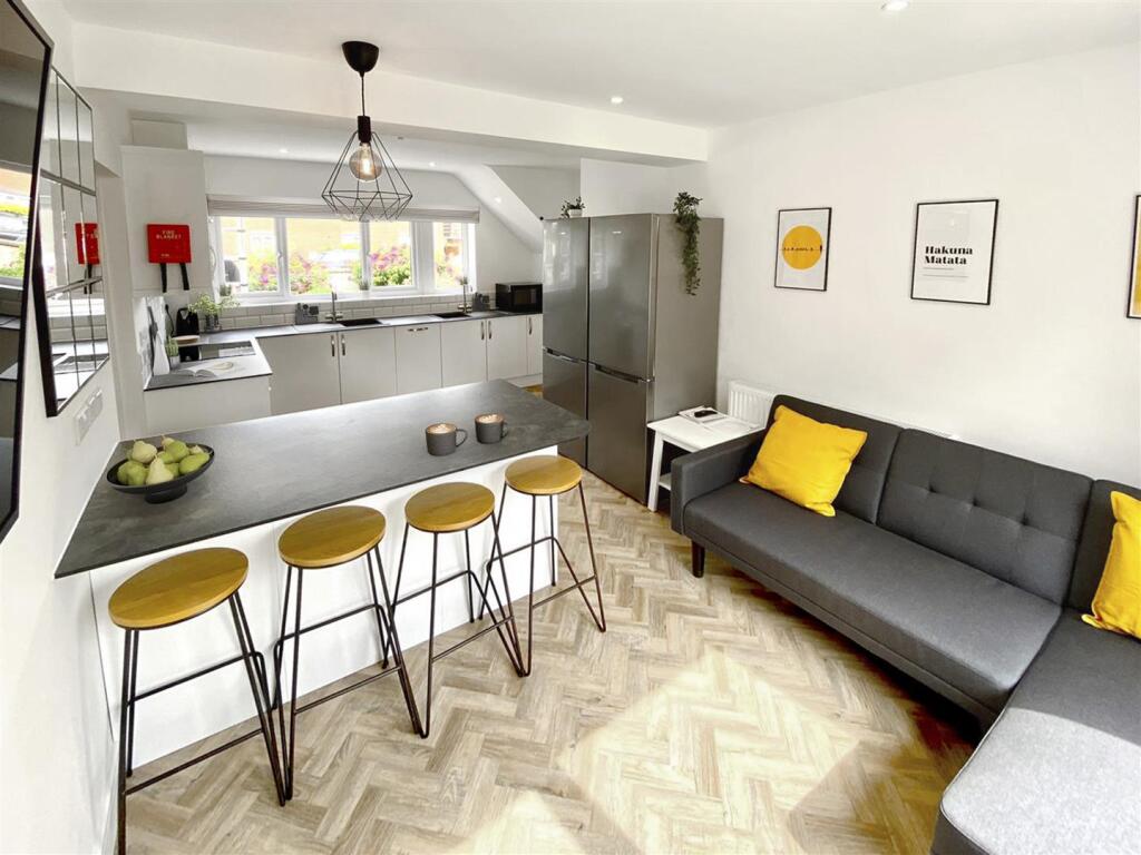 Main image of property: Filton Avenue, Filton, Bristol