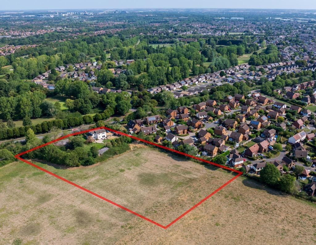 Main image of property: Dagnall House, Buckingham Road, Bletchley, Milton Keynes, Buckinghamshire, MK3