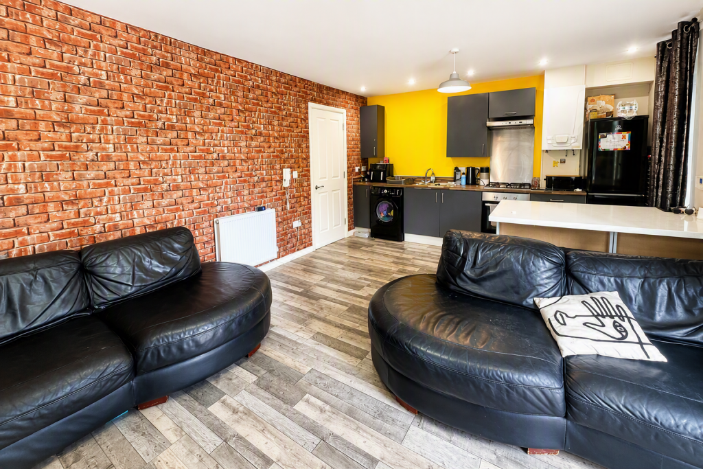 Apartment in Stockport - View 2