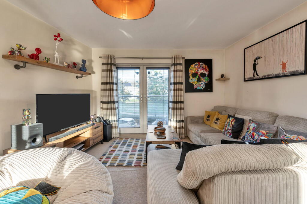 Apartment in Milton Keynes - View 4