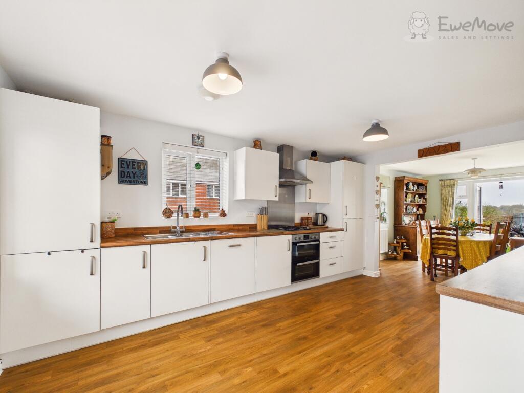 Motton Road, Tiverton, Devon, EX16 photo 4