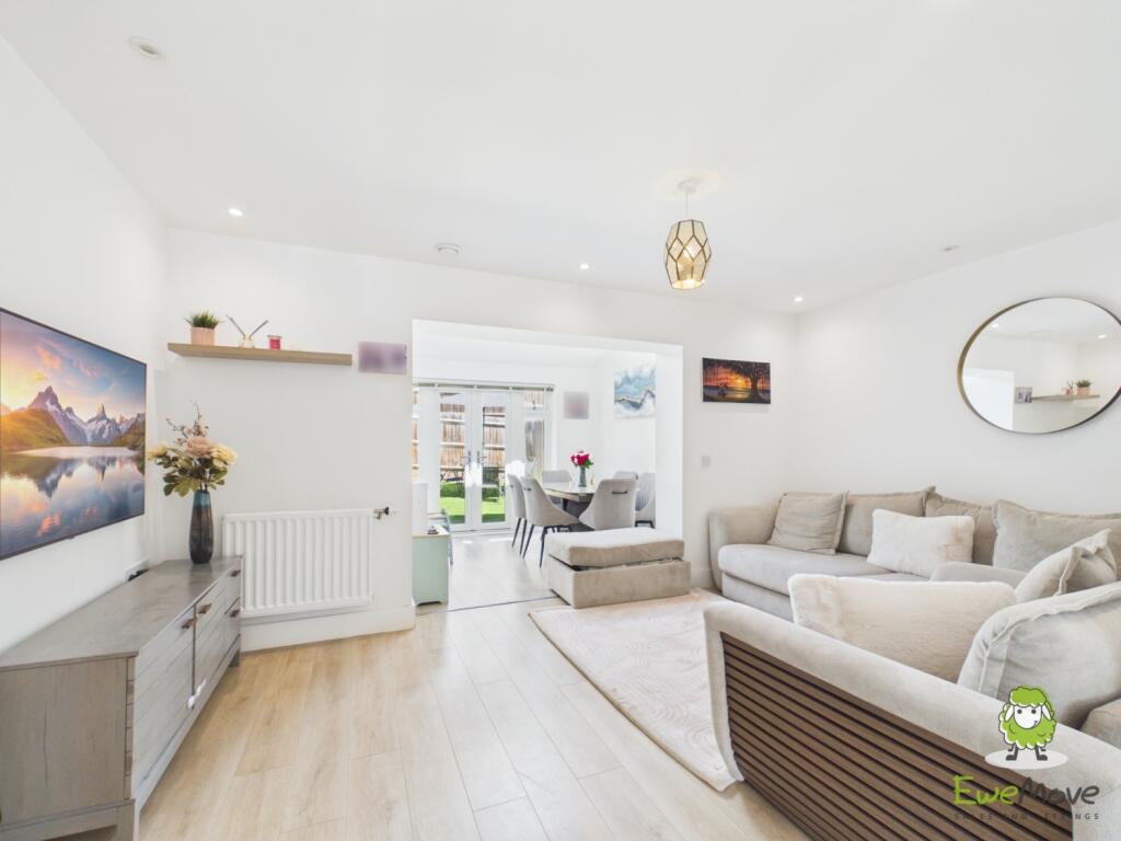 House in Basingstoke and Deane, Chineham - View 2