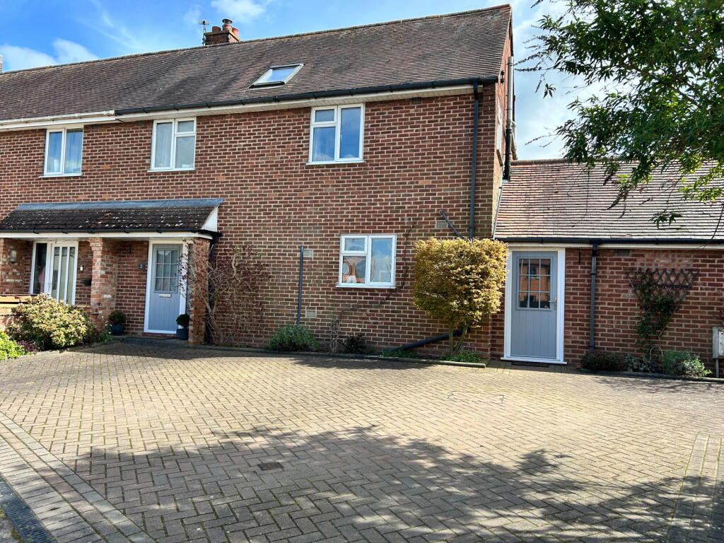 Main image of property: Hecadeck Lane, Nether Broughton