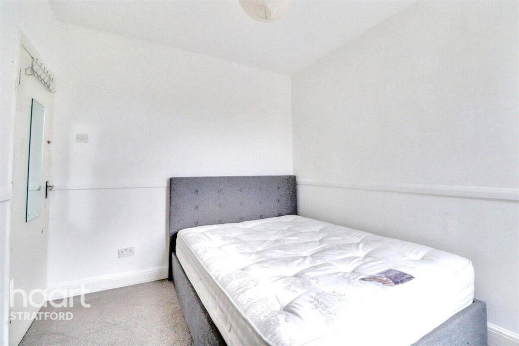 Main image of property: Claude Road, LONDON