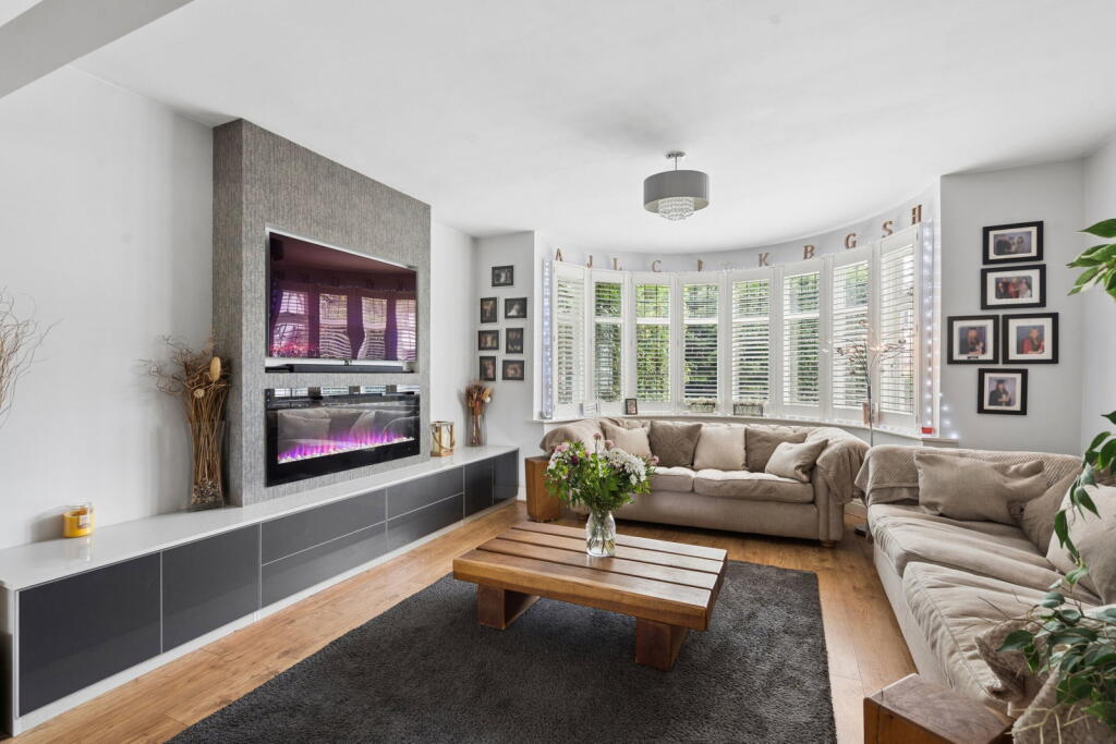 House in London - View 2