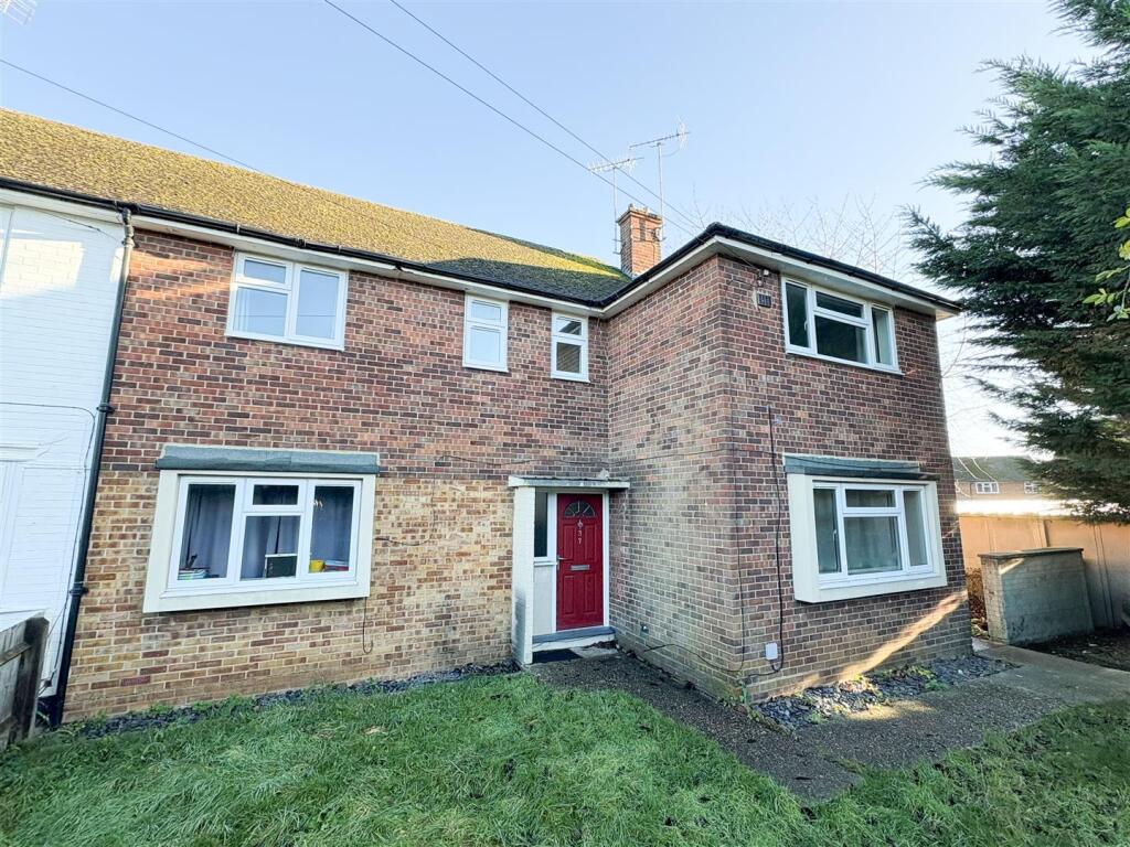 Main image of property: Finch Crescent, Leighton Buzzard