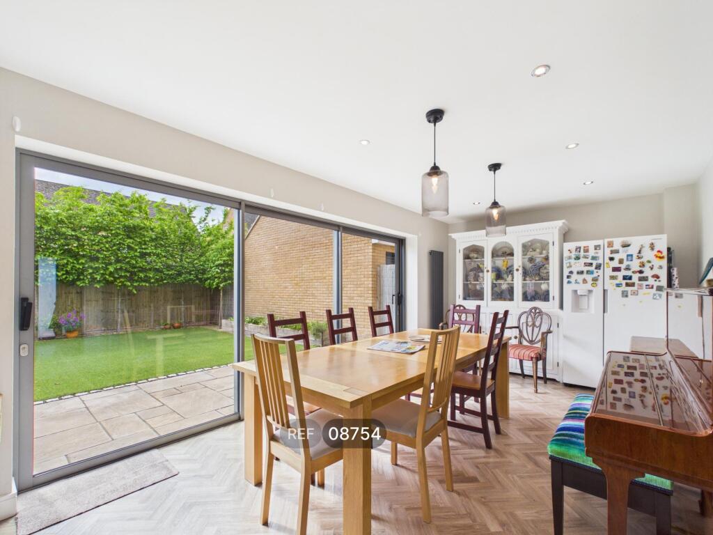 House in Peterborough - View 4
