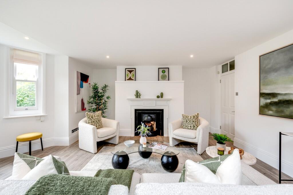 Apartment in London - View 2