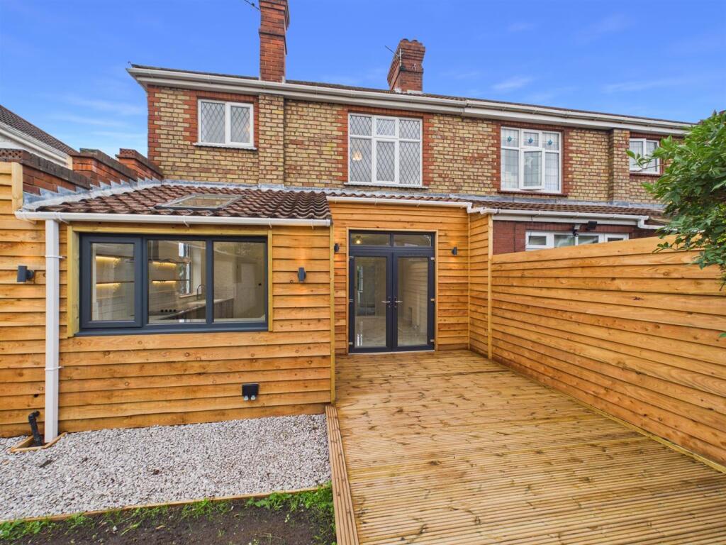 House in Doncaster, North East Lincolnshire - View 4